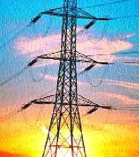 Electricity supply of three thousand customers broke | तीन हजार ग्राहकांचा वीजपुरवठा खंडित