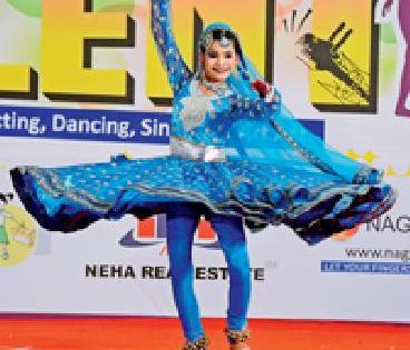 Artistic presentation of Navodits in Vidarbha | विदर्भातील नवोदितांचे कला सादरीकरण Artistic presentation of Navodits in Vidarbha | विदर्भातील नवोदितांचे कला सादरीकरण