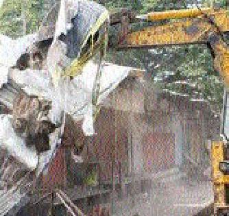 Bulldozers today on encroachments! | अतिक्रमणांवर आज बुलडोझर ! Bulldozers today on encroachments! | अतिक्रमणांवर आज बुलडोझर !