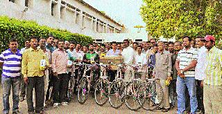 Lokmat Combine Aafaar Scheme Lucky Draw | लोकमत कम्बाईन आॅफर योजनेचा लकी ड्रॉ Lokmat Combine Aafaar Scheme Lucky Draw | लोकमत कम्बाईन आॅफर योजनेचा लकी ड्रॉ
