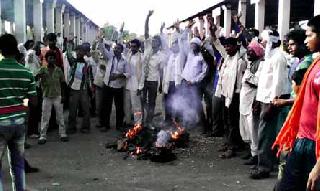 Khamgaon Krishabas was destroyed | खामगाव कृऊबास पाडली बंद Khamgaon Krishabas was destroyed | खामगाव कृऊबास पाडली बंद