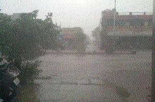 Monsoon rain in the next day | दुसर्‍या दिवशीही मान्सूनपूर्व पाऊस