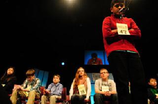 Indian-born children made history in the spelling bee competition | स्पेलिंग बी स्पर्धेत भारतीय वंशाच्या मुलांनी इतिहास घडवला