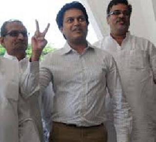 Amit Deshmukh, Abdul Sattar took oath as minister | अमित देशमुख, अब्दुल सत्तार यांनी घेतली मंत्रिपदाची शपथ Amit Deshmukh, Abdul Sattar took oath as minister | अमित देशमुख, अब्दुल सत्तार यांनी घेतली मंत्रिपदाची शपथ