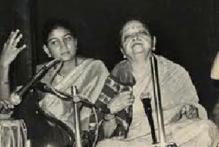 Ganagini Dhondootai Kulkarni dies in Mumbai | गानयोगिनी धोंडूताई कुलकर्णी यांचे मुंबईत निधन Ganagini Dhondootai Kulkarni dies in Mumbai | गानयोगिनी धोंडूताई कुलकर्णी यांचे मुंबईत निधन