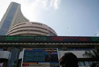 Sensex rises on the back of banking sector | बँकिंग क्षेत्रच्या जोरावर सेन्सेक्सची उसळी Sensex rises on the back of banking sector | बँकिंग क्षेत्रच्या जोरावर सेन्सेक्सची उसळी