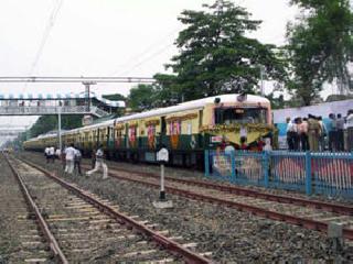 Deliverable of Western Railway Passengers | पश्चिम रेल्वे प्रवाशांची दैना Deliverable of Western Railway Passengers | पश्चिम रेल्वे प्रवाशांची दैना