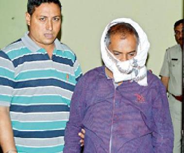 Dalalas arrested in the railway station | रेल्वेस्थानकावर दलालास अटक Dalalas arrested in the railway station | रेल्वेस्थानकावर दलालास अटक
