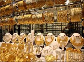 Indian realty, gold continues to shine | भारतीय रिअल्टी, सोन्याची चमक कायम