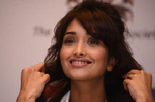 Jiah Khan's death should be investigated again | जिया खानच्या मृत्यूची पुन्हा चौकशी व्हावी Jiah Khan's death should be investigated again | जिया खानच्या मृत्यूची पुन्हा चौकशी व्हावी