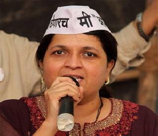 A rift between Aam Aadmi, Anjali Damaniya's party, Ramram | आपमध्ये दरार, अंजली दमानियांचा पक्षाला रामराम