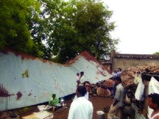 The worst hit in Rahuri taluka | राहुरी तालुक्याला सर्वाधिक फटका