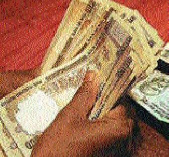 Five crores help group for the last phase | अंतिम टप्प्याच्या ५ कोटींची मदत वर्ग