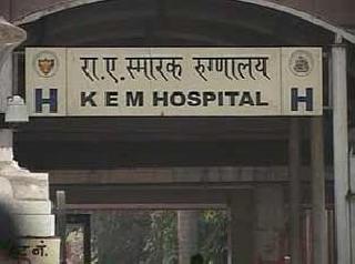 KEM hospital resident doctor dies | केईएम रुग्णालयातील निवासी डॉक्टरचा मृत्यू