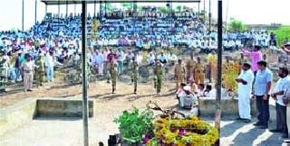 Cremation at Veergaon on the feet of the military jawan | लष्करी जवानाच्या पार्थिवावर वीरगाव येथे अंत्यसंस्कार