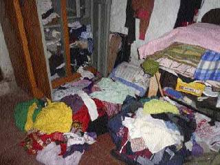 Burglar in Umargaon; Jewelry, lump sum | उमरग्यात घरफोडी; दागिने, रक्कम लंपास