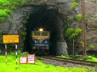 Railway Safety Commissioner to review the Konkan Railway route | रेल्वे सुरक्षा आयुक्त करणार कोकण रेल्वेमार्गाची पाहणी Railway Safety Commissioner to review the Konkan Railway route | रेल्वे सुरक्षा आयुक्त करणार कोकण रेल्वेमार्गाची पाहणी