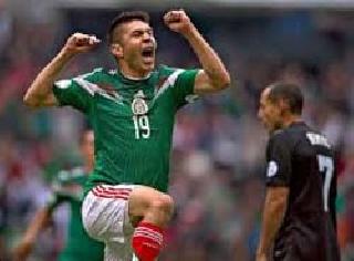 Mexico's Peralta Shoot! | पेराल्टाच्या गोलने मेक्सिको विजयी ! Mexico's Peralta Shoot! | पेराल्टाच्या गोलने मेक्सिको विजयी !