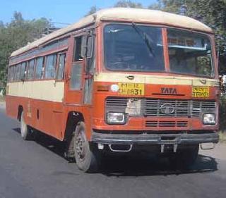 For the first time, ST passenger fare reduced by 10 percent | एस.टी.ची प्रथमच प्रवासी भाड्यात १0 टक्के कपात For the first time, ST passenger fare reduced by 10 percent | एस.टी.ची प्रथमच प्रवासी भाड्यात १0 टक्के कपात