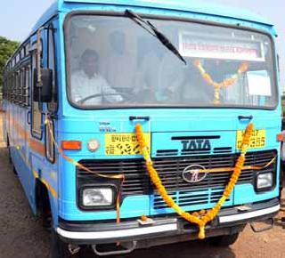 जुन्याच मार्गावर धावतात मानव विकासच्या बसेस