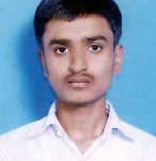 Dreaming of becoming a 'doctor' of Panipatri Driver's child | पानटपरी चालकाच्या मुलाचे ‘डॉक्टर’ बनण्याचे स्वप्न Dreaming of becoming a 'doctor' of Panipatri Driver's child | पानटपरी चालकाच्या मुलाचे ‘डॉक्टर’ बनण्याचे स्वप्न