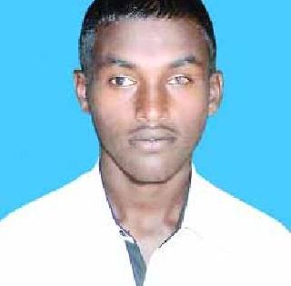 Potujraj son approached the situation | पोतराज पुत्राने ओढला परिस्थितीवर आसूड