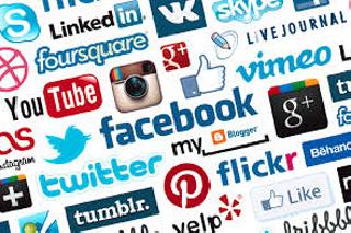 Vari enjoys social media | वारीचा आनंद सोशल मीडियावरून Vari enjoys social media | वारीचा आनंद सोशल मीडियावरून