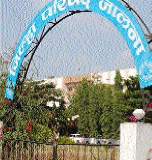 Remove the cases till Monday | सोमवारपर्यंत प्रकरणे निकाली काढा Remove the cases till Monday | सोमवारपर्यंत प्रकरणे निकाली काढा