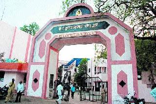 Old Ward gates, roads, roads, religious places disappeared | जुन्या वॉर्ड रचनेतील नाले, रस्ते, धार्मिक स्थळे गायब Old Ward gates, roads, roads, religious places disappeared | जुन्या वॉर्ड रचनेतील नाले, रस्ते, धार्मिक स्थळे गायब