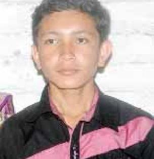 The unidentified son took the helper to Hingoli | बेपत्ता मुलास घेऊन पथक हिंगोलीत दाखल The unidentified son took the helper to Hingoli | बेपत्ता मुलास घेऊन पथक हिंगोलीत दाखल