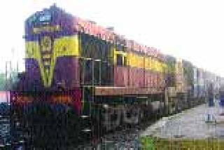 Badur railway station unsafe | परतूर रेल्वे स्थानक असुरक्षित