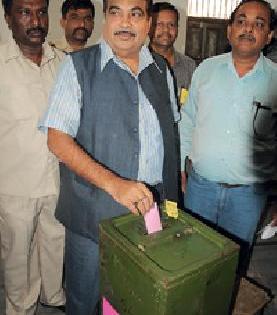 नाव नसल्याने तर कुठे दूरच्या केंद्रामुळे गोंधळ!