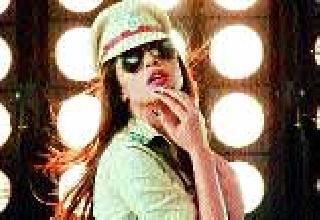 Court notice to Priyanka Chopra | अभिनेत्री प्रियंका चोप्राला न्यायालयाची नोटीस
