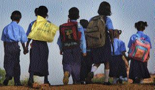 Up-down brakes of students | विद्यार्थ्यांच्या अप-डाऊनला ब्रेक Up-down brakes of students | विद्यार्थ्यांच्या अप-डाऊनला ब्रेक