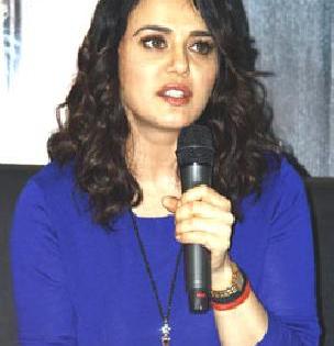 Preeti enters Mumbai; Today will record the statement | प्रीती मुंबईत दाखल; आज जबाब नोंदवणार Preeti enters Mumbai; Today will record the statement | प्रीती मुंबईत दाखल; आज जबाब नोंदवणार