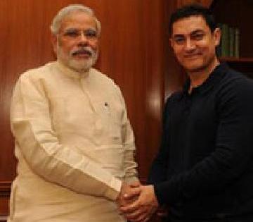 Aamir's meeting with the Prime Minister | आमिरने घेतली पंतप्रधानांची भेट Aamir's meeting with the Prime Minister | आमिरने घेतली पंतप्रधानांची भेट