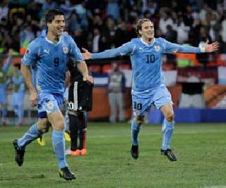 Italy, Uruguay's 'Mission 16' | इटली, उरुग्वेचे ‘मिशन 16’