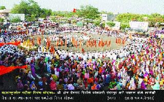 नेवाशात रंगले पहिले रिंगण