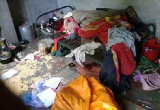Armed robbery on two houses | दोन वस्त्यांवर सशस्त्र दरोडा Armed robbery on two houses | दोन वस्त्यांवर सशस्त्र दरोडा