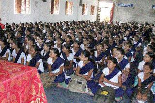'Girls should face injustice confidently' | ‘मुलींनी आत्मविश्वासाने अन्यायाला सामोरे जावे’ 'Girls should face injustice confidently' | ‘मुलींनी आत्मविश्वासाने अन्यायाला सामोरे जावे’