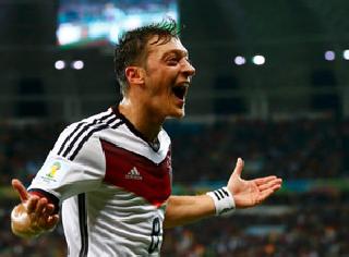 Germany takes 'Extra Timing'! | जर्मनीने साधला 'एक्स्ट्रा टायमिंग'!
