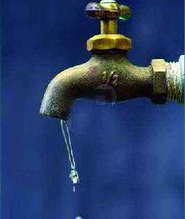 Water scarcity in Zilla Parishad schools | जिल्हा परिषदेच्या शाळांमध्ये पाणी टंचाई