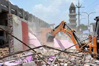 Akola celebrates Ranbir again Attacking the city's encroachment | अकोला मनपाची पुन्हा मुसंडी; शहरातील अतिक्रमणावर हल्लाबोल