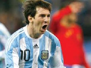 Lucky to cooperate ... Take advantage of: Messi | नशिबाने साथ दिली... त्याचा फायदा घ्या : मेस्सी Lucky to cooperate ... Take advantage of: Messi | नशिबाने साथ दिली... त्याचा फायदा घ्या : मेस्सी