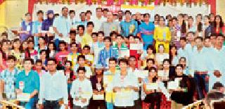 Due to youth, the nation will become a great power | युवकांमुळेच राष्ट्र महाशक्ती बनेल Due to youth, the nation will become a great power | युवकांमुळेच राष्ट्र महाशक्ती बनेल