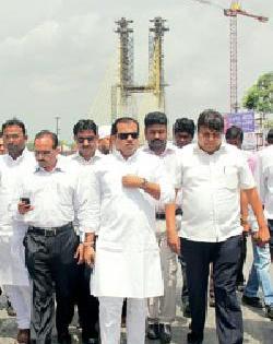 Nagpur Metro will run! | नागपुरात मेट्रो धावणारच! Nagpur Metro will run! | नागपुरात मेट्रो धावणारच!