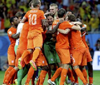 Neder 'Land' in the semi-finals | सेमीफायनलमध्ये नेदर 'लँड' Neder 'Land' in the semi-finals | सेमीफायनलमध्ये नेदर 'लँड'
