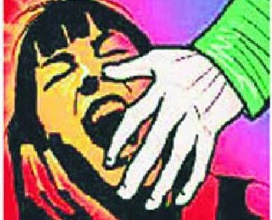 10-year-old girl raped | १४ वर्षीय मुलाचा दहा वर्षीय मुलीवर बलात्कार