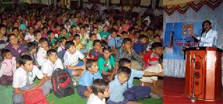 Povade, your son's youthful success! | पोवाडे गं,तुझ्या यशाचे गाईल तरूणाई! Povade, your son's youthful success! | पोवाडे गं,तुझ्या यशाचे गाईल तरूणाई!