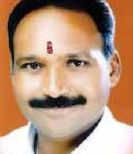 Gangespace convoy of Shiv Sena district chief | शिवसेना जिल्हाप्रमुखपदी गंगाप्रसाद आनेराव